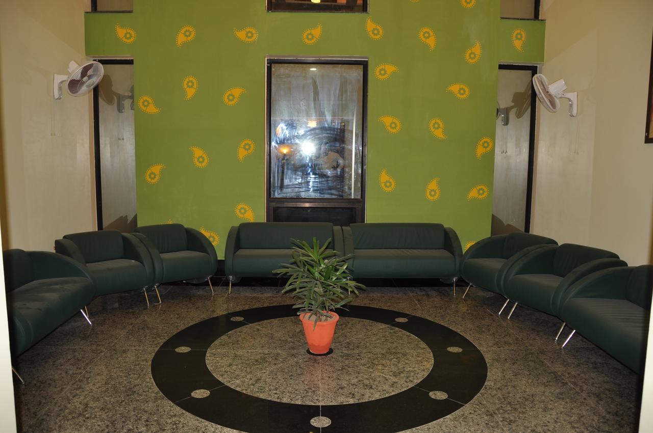 Hotel The Uday Regency Кота Екстериор снимка