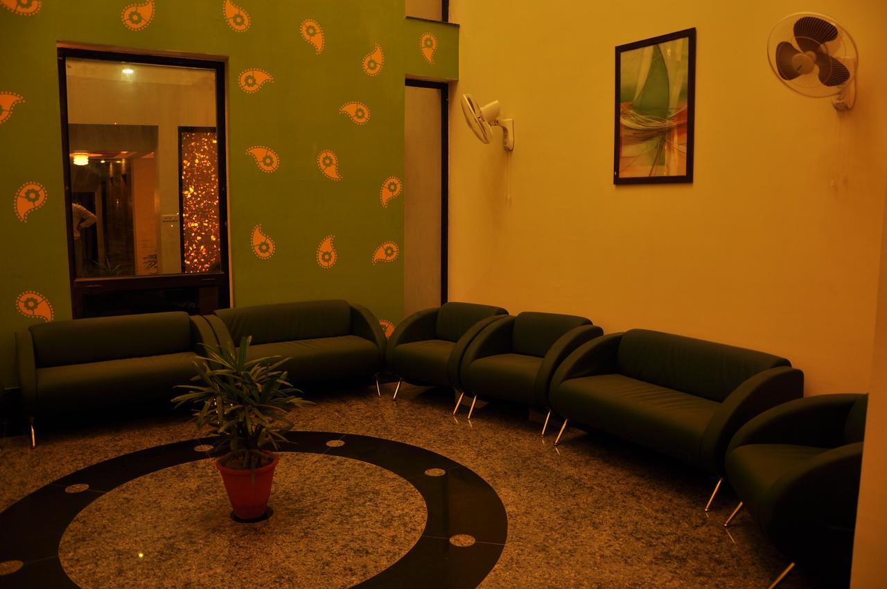 Hotel The Uday Regency Кота Екстериор снимка